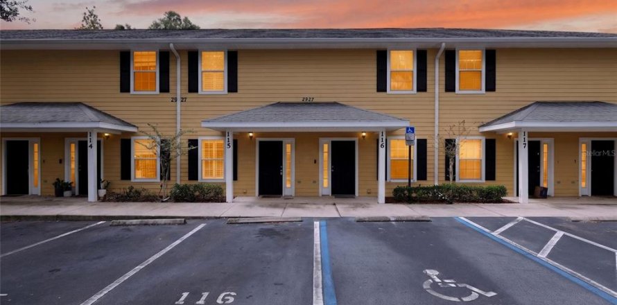 Condo in Gainesville, Florida, 2 bedrooms № 2230429