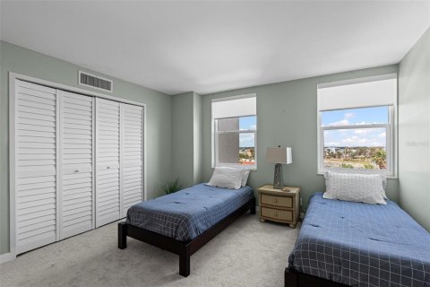 Condominio en venta en Treasure Island, Florida, 2 dormitorios, 115.2 m2 № 1685070 - foto 30