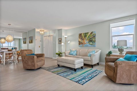 Condominio en venta en Treasure Island, Florida, 2 dormitorios, 115.2 m2 № 1685070 - foto 4
