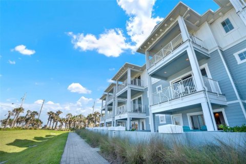 Touwnhouse à vendre à Ormond Beach, Floride: 3 chambres, 211.45 m2 № 1725149 - photo 4