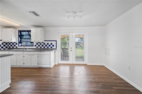 House in Lakeland, Florida 4 bedrooms, 104.79 sq.m. № 1647769 - photo 8