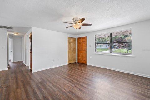 House in Lakeland, Florida 4 bedrooms, 104.79 sq.m. № 1647769 - photo 5