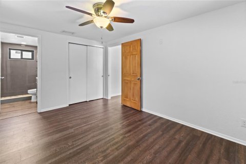 House in Lakeland, Florida 4 bedrooms, 104.79 sq.m. № 1647769 - photo 10