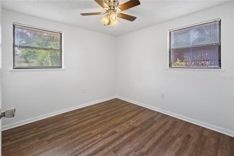 House in Lakeland, Florida 4 bedrooms, 104.79 sq.m. № 1647769 - photo 14