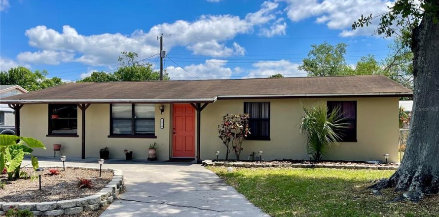 House in Lakeland, Florida 4 bedrooms, 104.79 sq.m. № 1647769