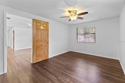 House in Lakeland, Florida 4 bedrooms, 104.79 sq.m. № 1647769 - photo 11