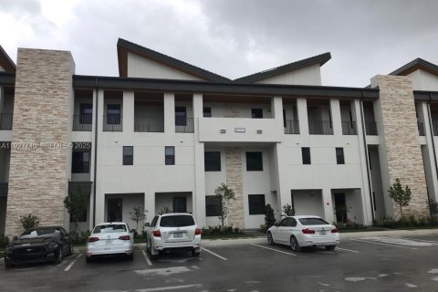 Townhouse in Doral, Florida 3 bedrooms, 132.39 sq.m. № 1987018