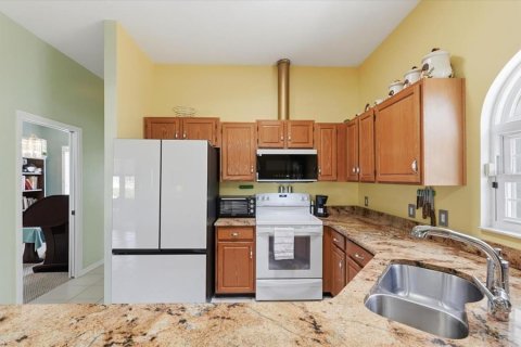 House in Lakeland, Florida 2 bedrooms, 172.05 sq.m. № 2220145 - photo 21