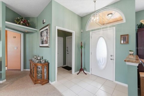 House in Lakeland, Florida 2 bedrooms, 172.05 sq.m. № 2220145 - photo 3