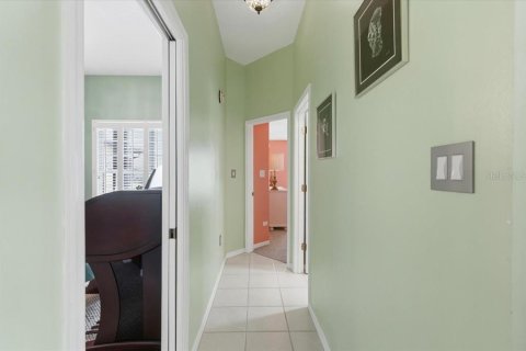 House in Lakeland, Florida 2 bedrooms, 172.05 sq.m. № 2220145 - photo 23
