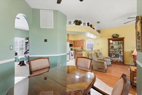 House in Lakeland, Florida 2 bedrooms, 172.05 sq.m. № 2220145 - photo 17