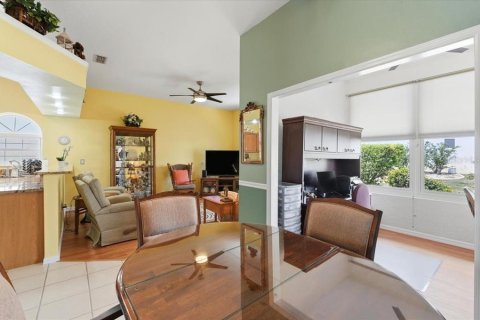 House in Lakeland, Florida 2 bedrooms, 172.05 sq.m. № 2220145 - photo 19