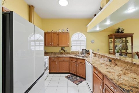 House in Lakeland, Florida 2 bedrooms, 172.05 sq.m. № 2220145 - photo 20