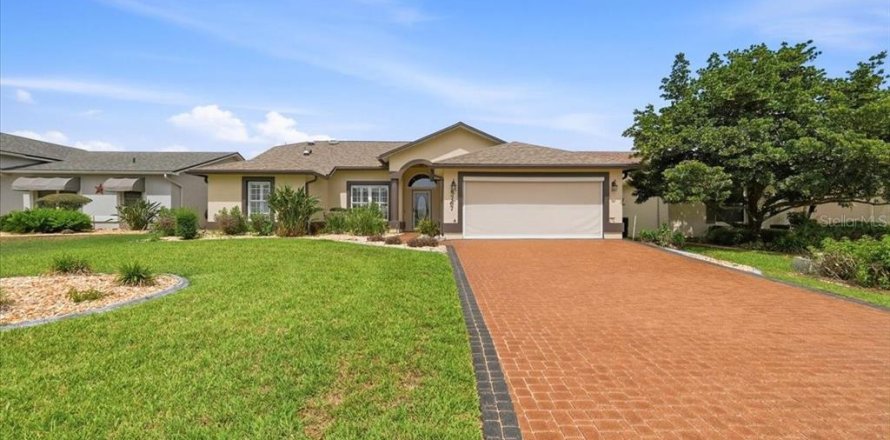 House in Lakeland, Florida 2 bedrooms, 172.05 sq.m. № 2220145