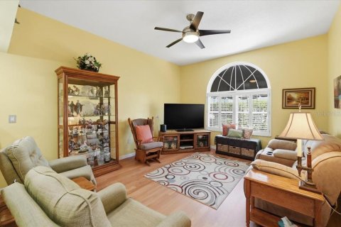 House in Lakeland, Florida 2 bedrooms, 172.05 sq.m. № 2220145 - photo 13