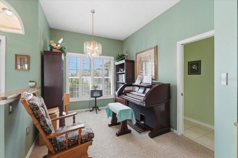 House in Lakeland, Florida 2 bedrooms, 172.05 sq.m. № 2220145 - photo 15