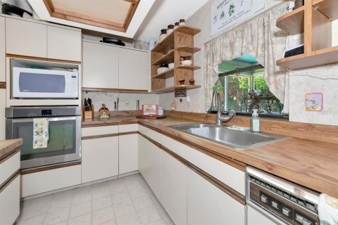 Купить виллу или дом в Сарасота, Флорида 8 комнат, 162.11м2, № 1583436 - фото 9