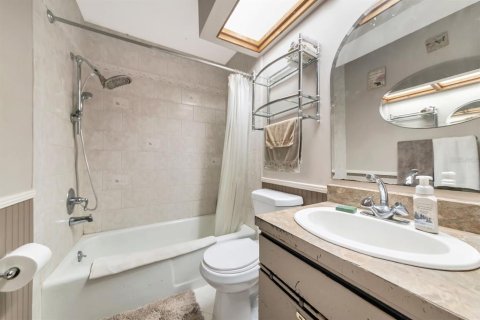 Купить виллу или дом в Сарасота, Флорида 8 комнат, 162.11м2, № 1583436 - фото 24
