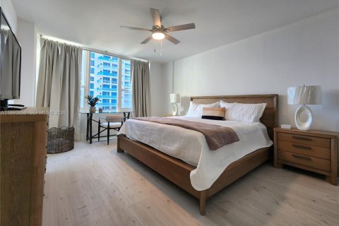 Condominio en alquiler en Hollywood, Florida, 1 dormitorio, 72.46 m2 № 2058044 - foto 12