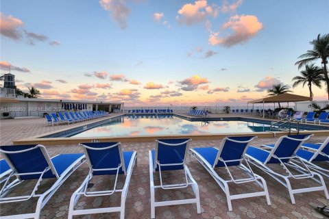 Condominio en alquiler en Hollywood, Florida, 1 dormitorio, 72.46 m2 № 2058044 - foto 20