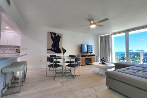 Condominio en alquiler en Hollywood, Florida, 1 dormitorio, 72.46 m2 № 2058044 - foto 9
