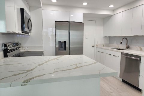 Condominio en alquiler en Hollywood, Florida, 1 dormitorio, 72.46 m2 № 2058044 - foto 7