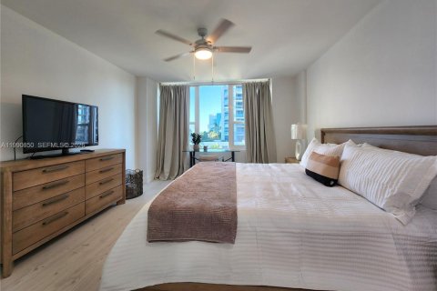 Condominio en alquiler en Hollywood, Florida, 1 dormitorio, 72.46 m2 № 2058044 - foto 13