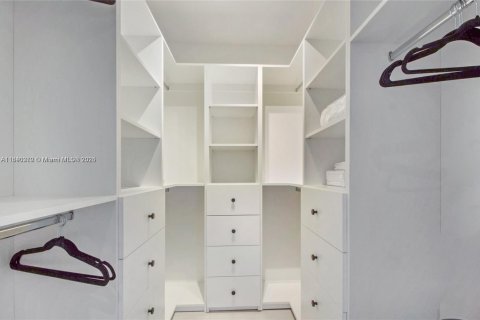 Casa en venta en North Bay Village, Florida, 3 dormitorios, 170.38 m2 № 1828965 - foto 8