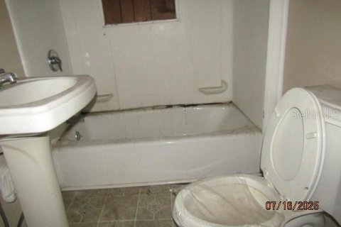 House in Lake Wales, Florida 2 bedrooms, 104.42 sq.m. № 1843322 - photo 10