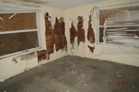 House in Lake Wales, Florida 2 bedrooms, 104.42 sq.m. № 1843322 - photo 9