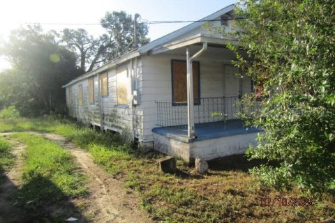 House in Lake Wales, Florida 2 bedrooms, 104.42 sq.m. № 1843322 - photo 1