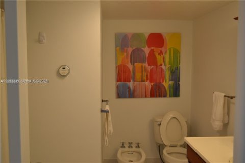 Condo in Fort Lauderdale, Florida, 3 bedrooms  № 2007769 - photo 19