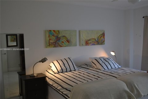 Condo in Fort Lauderdale, Florida, 3 bedrooms  № 2007769 - photo 23