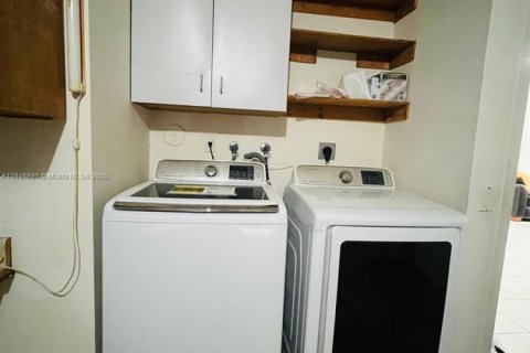 Casa en venta en Davie, Florida, 3 dormitorios, 168.62 m2 № 2050028 - foto 6