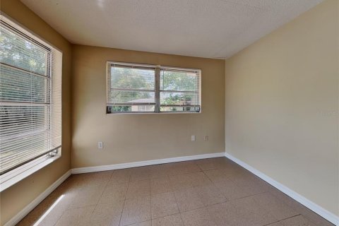 Villa ou maison à louer à Port Richey, Floride: 2 chambres, 110.83 m2 № 2110921 - photo 16