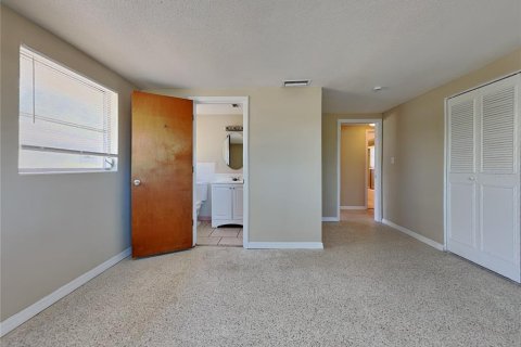 Villa ou maison à louer à Port Richey, Floride: 2 chambres, 110.83 m2 № 2110921 - photo 14