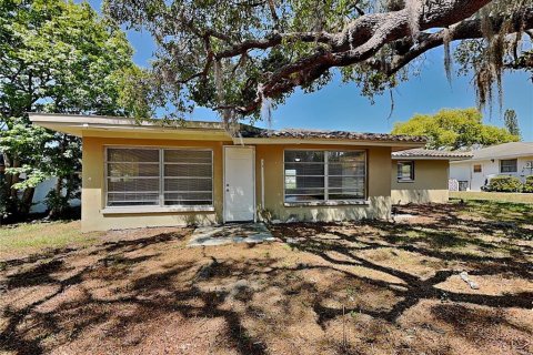 Villa ou maison à Port Richey, Floride 2 chambres, 110.83 m2 № 2110921