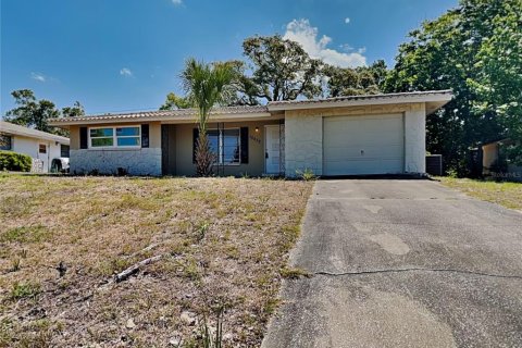 Villa ou maison à louer à Port Richey, Floride: 2 chambres, 110.83 m2 № 2110921 - photo 17