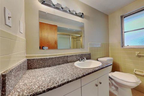 Villa ou maison à louer à Port Richey, Floride: 2 chambres, 110.83 m2 № 2110921 - photo 13