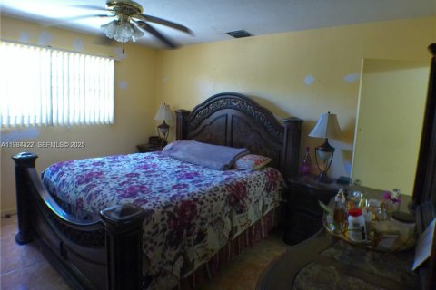 Casa en venta en North Miami Beach, Florida, 3 dormitorios, 133.78 m2 № 1992675 - foto 13
