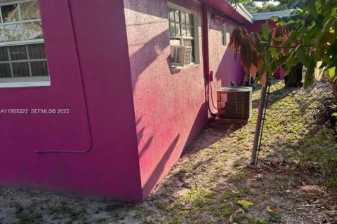 Casa en venta en North Miami Beach, Florida, 3 dormitorios, 133.78 m2 № 1992675 - foto 22
