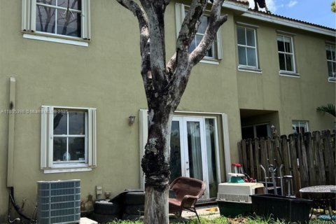 Townhouse in Homestead, Florida 4 bedrooms, 182.55 sq.m. № 1864383 - photo 13