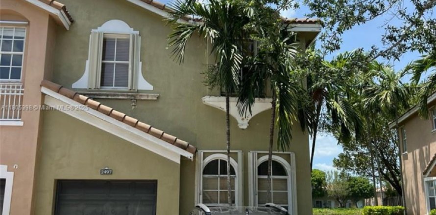 Townhouse in Homestead, Florida 4 bedrooms, 182.55 sq.m. № 1864383