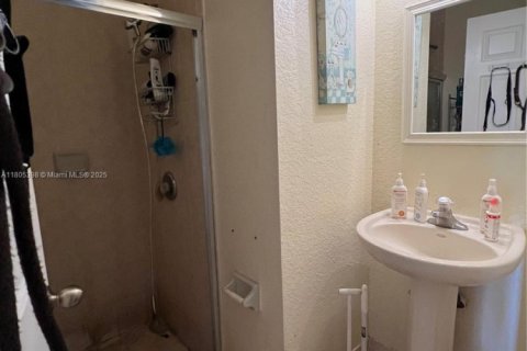 Townhouse in Homestead, Florida 4 bedrooms, 182.55 sq.m. № 1864383 - photo 7