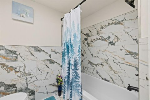 Condo in Saint Petersburg, Florida, 2 bedrooms  № 1320016 - photo 14