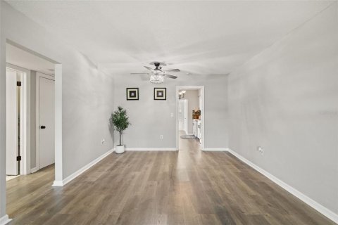 Condo in Saint Petersburg, Florida, 2 bedrooms  № 1320016 - photo 7