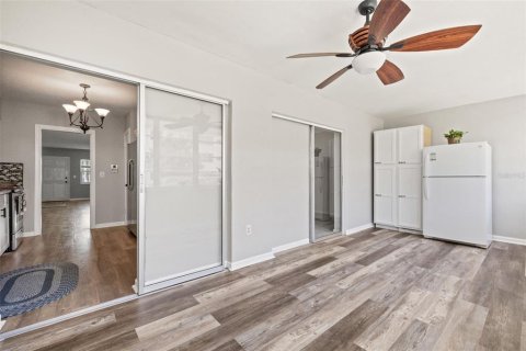 Condo in Saint Petersburg, Florida, 2 bedrooms  № 1320016 - photo 20