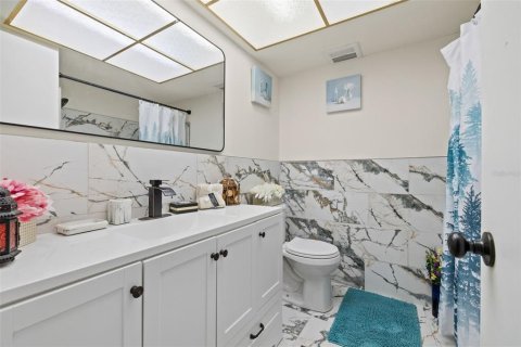 Condo in Saint Petersburg, Florida, 2 bedrooms  № 1320016 - photo 13