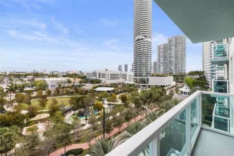 Condo à Miami Beach, Floride, 3 chambres  № 2040202
