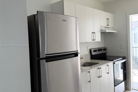 Villa ou maison à louer à Miami, Floride: 1 chambre, 62.71 m2 № 1999221 - photo 5